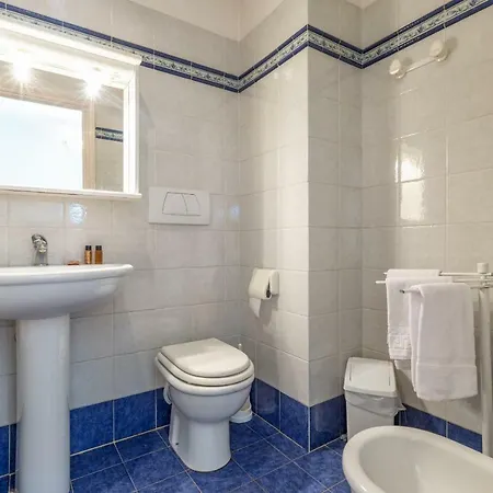 Le Mace Apartment